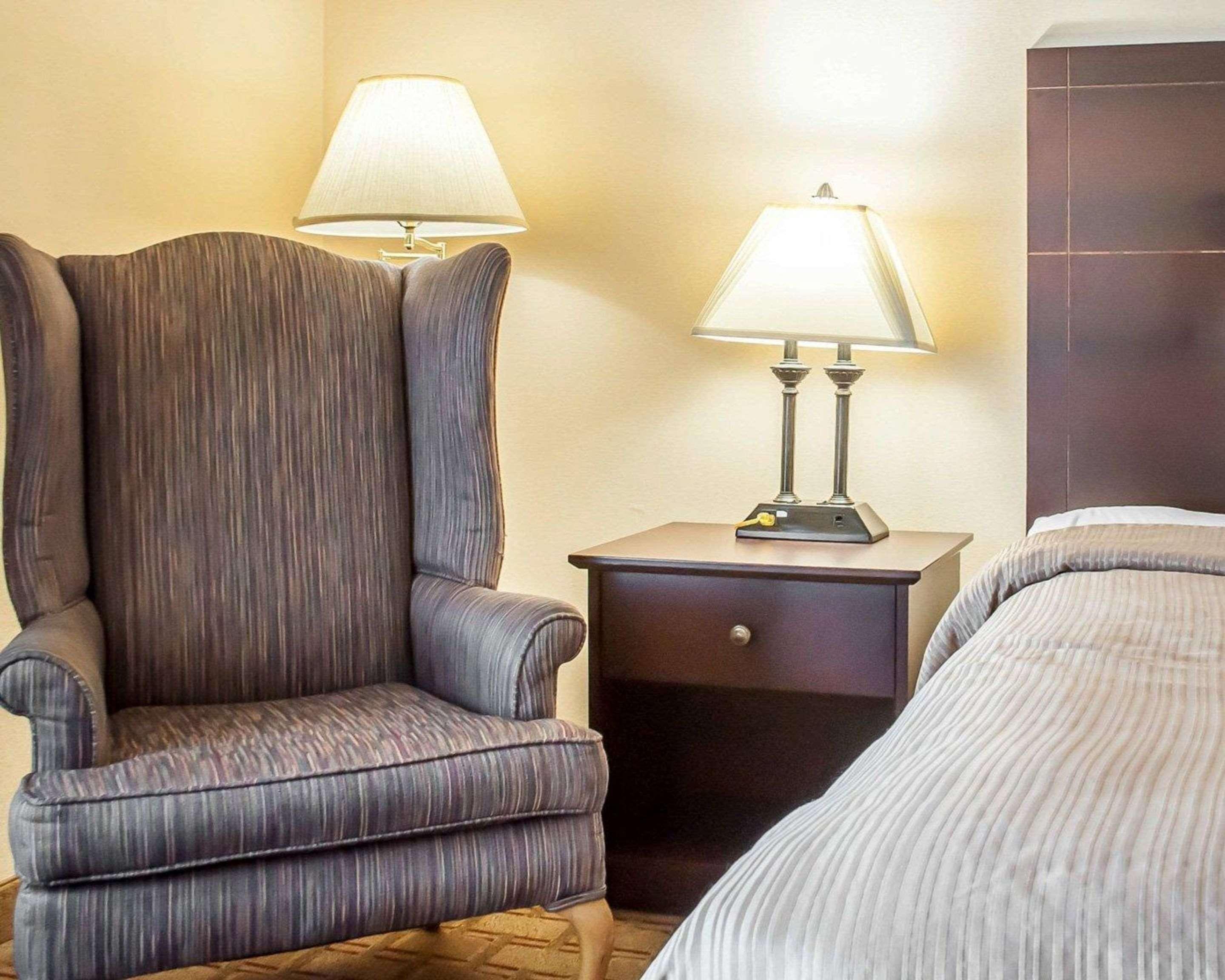 Quality Inn Airport Cheektowaga Kültér fotó