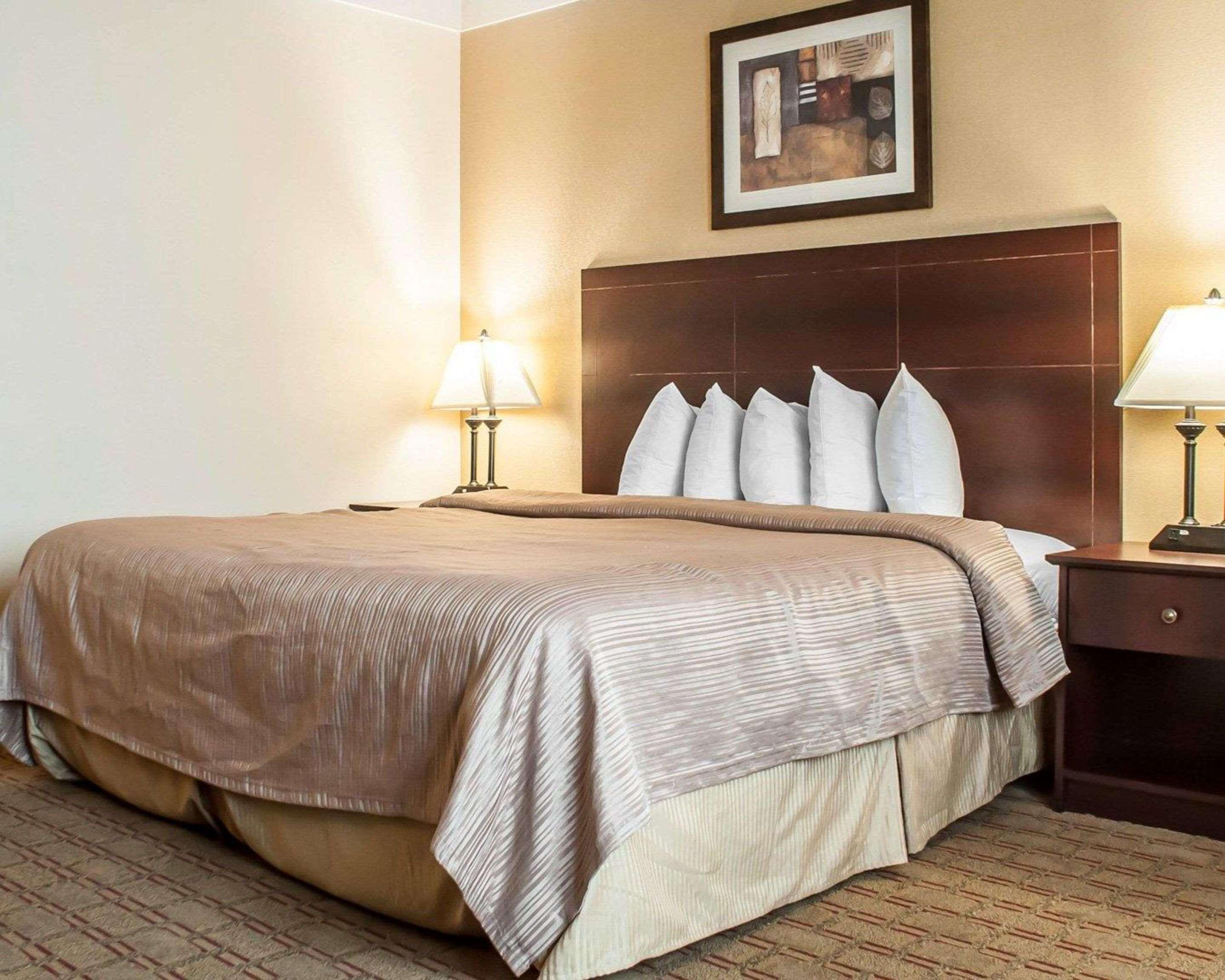 Quality Inn Airport Cheektowaga Kültér fotó