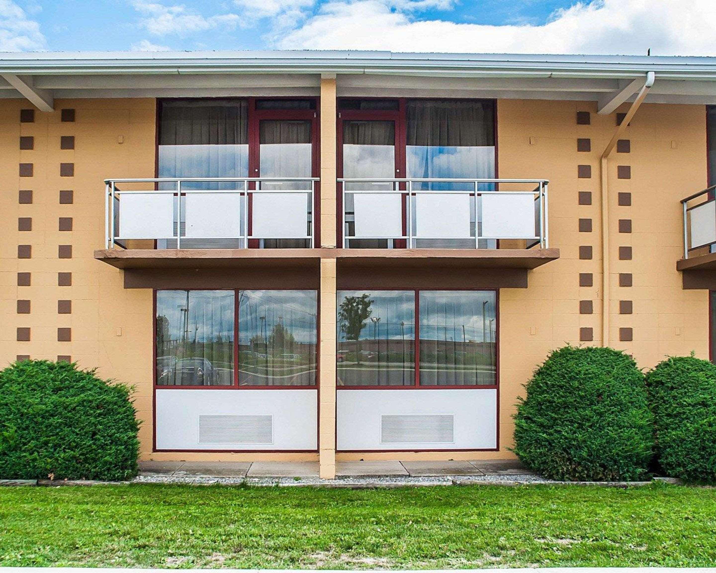 Quality Inn Airport Cheektowaga Kültér fotó