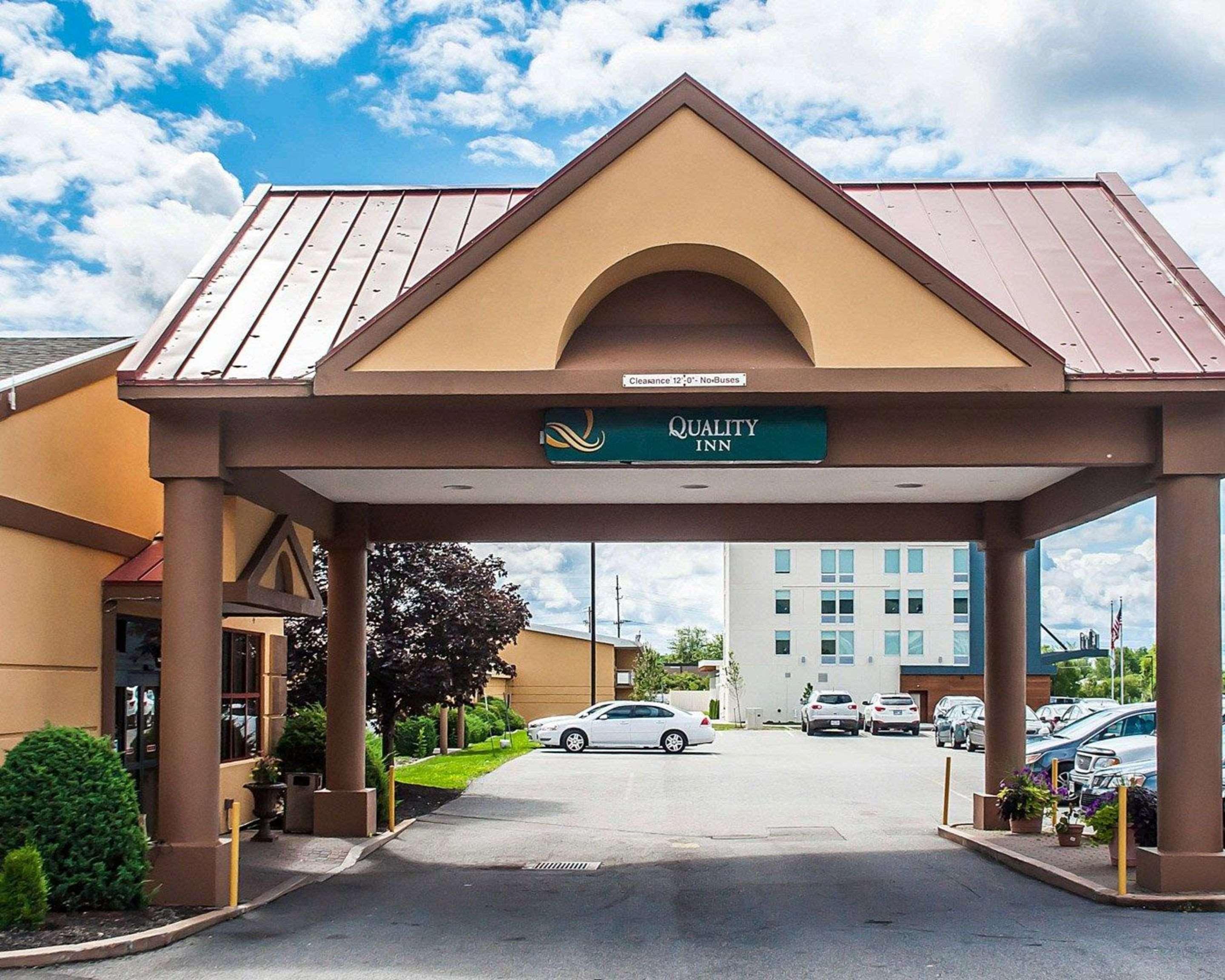Quality Inn Airport Cheektowaga Kültér fotó