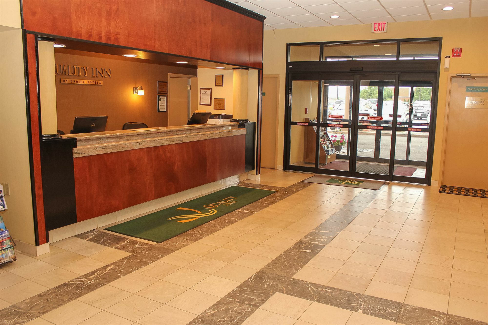Quality Inn Airport Cheektowaga Kültér fotó